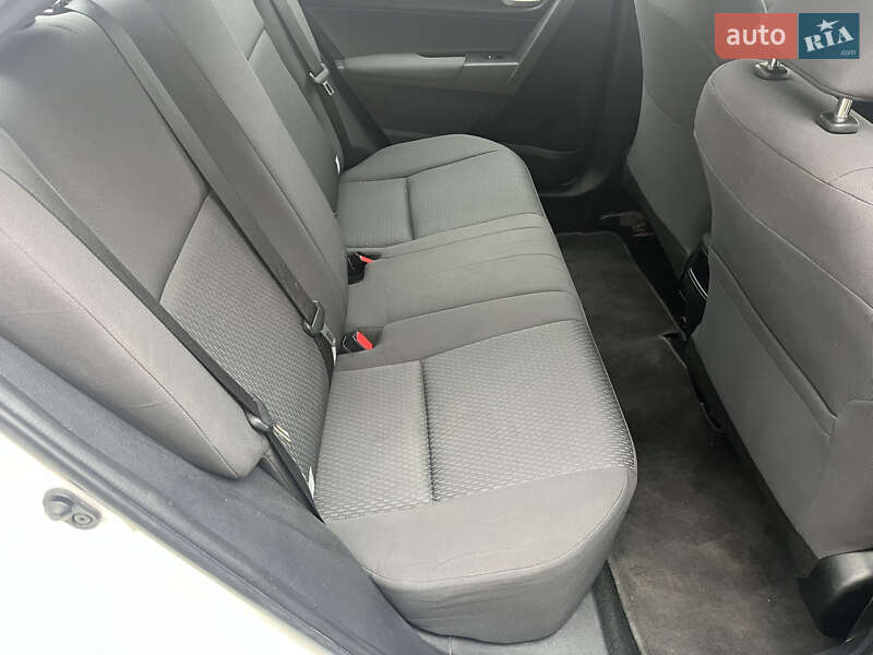 Седан Toyota Corolla 2017 в Днепре