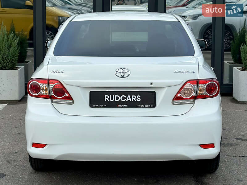Седан Toyota Corolla 2011 в Кременчуге фото 5 Седан Toyota Corolla 2011 в Кременчуге