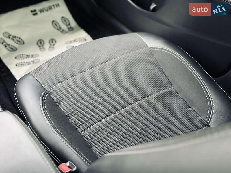 Седан Toyota Corolla 2011 в Кременчуге фото 24 Седан Toyota Corolla 2011 в Кременчуге