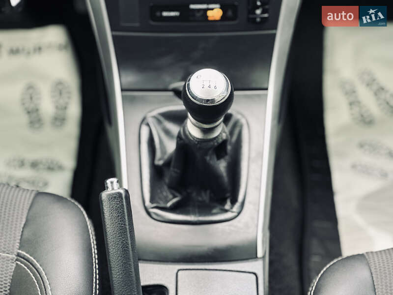 Седан Toyota Corolla 2011 в Кременчуге фото 28 Седан Toyota Corolla 2011 в Кременчуге