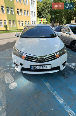 Седан Toyota Corolla 2013 в Львове
