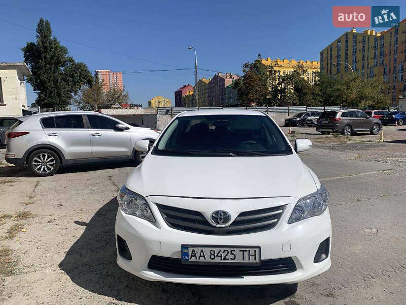 Седан Toyota Corolla 2010 в Киеве фото 4 Седан Toyota Corolla 2010 в Киеве