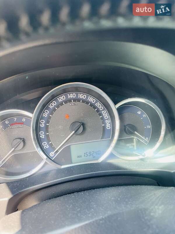 Седан Toyota Corolla 2014 в Киеве фото 11 Седан Toyota Corolla 2014 в Киеве