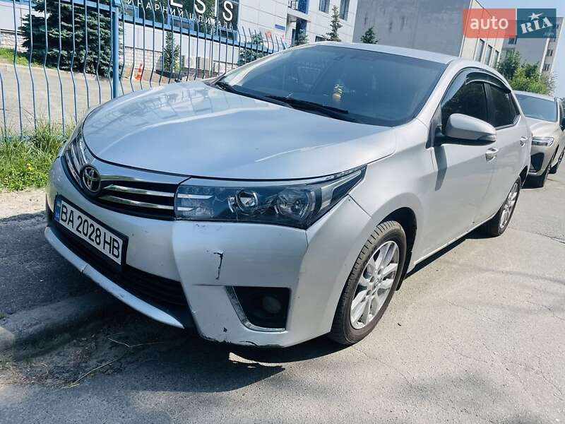 Седан Toyota Corolla 2014 в Киеве фото 15 Седан Toyota Corolla 2014 в Киеве