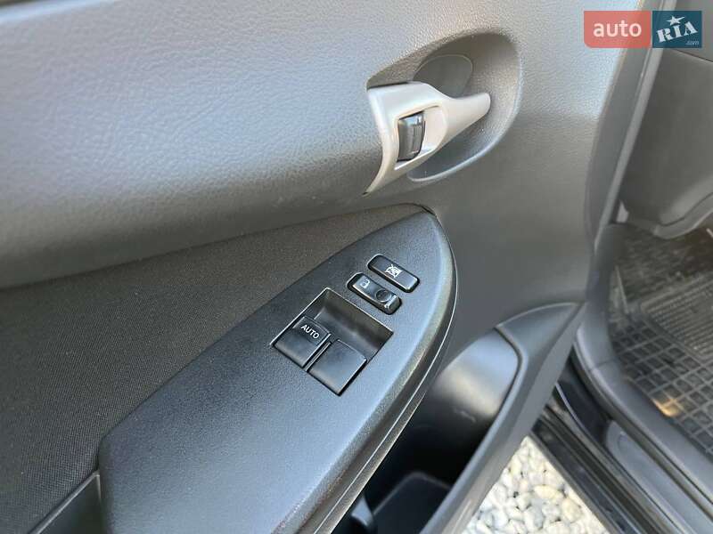 Седан Toyota Corolla 2008 в Киеве фото 15 Седан Toyota Corolla 2008 в Киеве