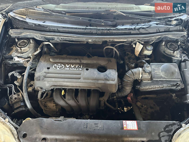 Седан Toyota Corolla 2005 в Києві