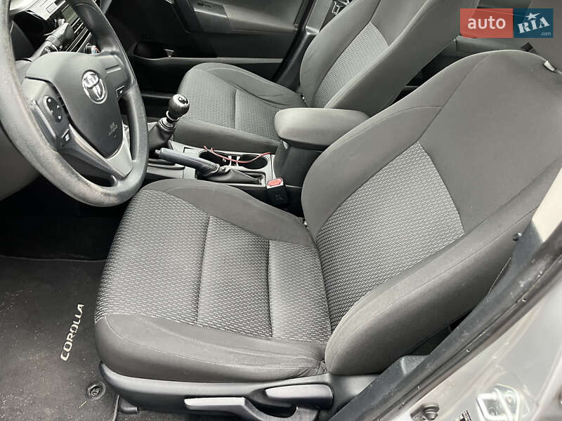 Седан Toyota Corolla 2014 в Киеве фото 8 Седан Toyota Corolla 2014 в Киеве
