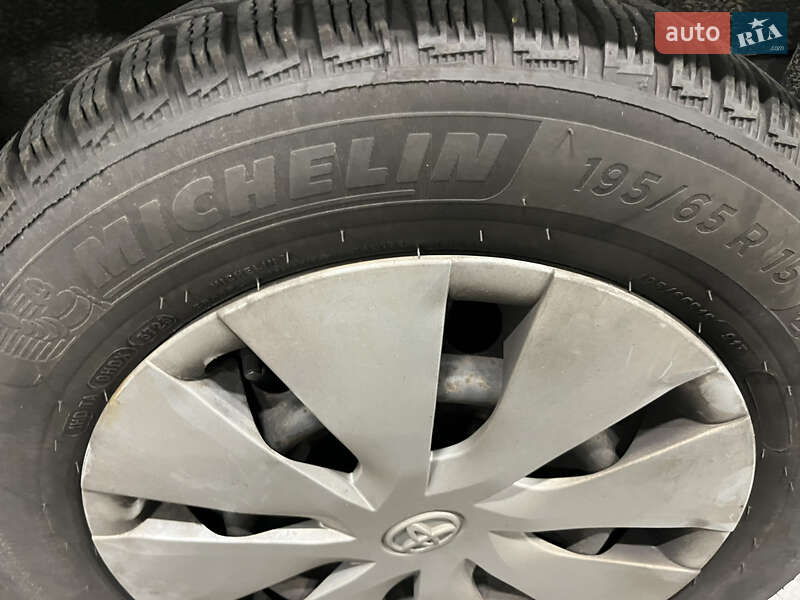 Седан Toyota Corolla 2014 в Киеве фото 13 Седан Toyota Corolla 2014 в Киеве