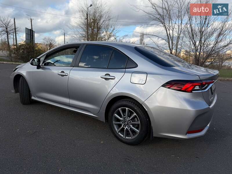 Седан Toyota Corolla 2020 в Кривом Роге