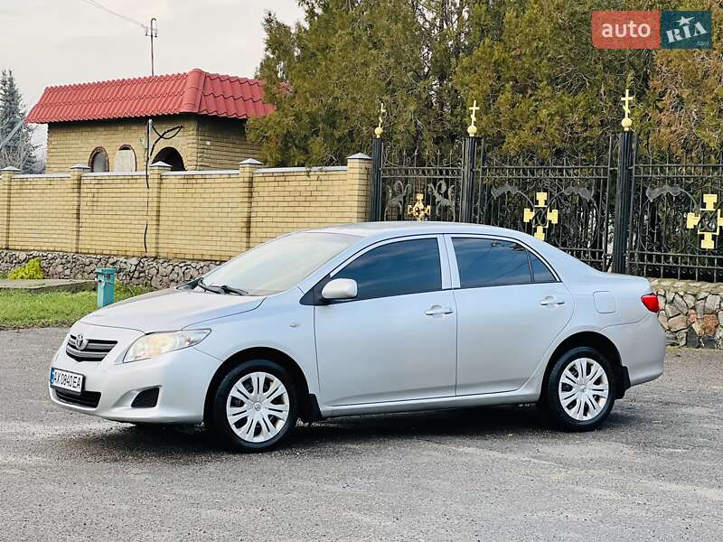 Седан Toyota Corolla 2009 в Харькове