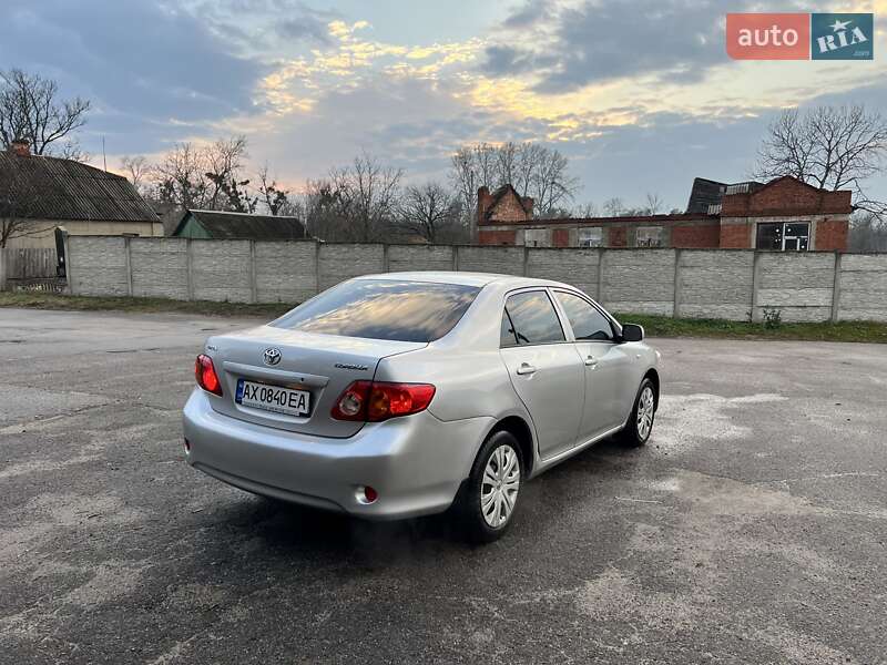 Седан Toyota Corolla 2009 в Харькове