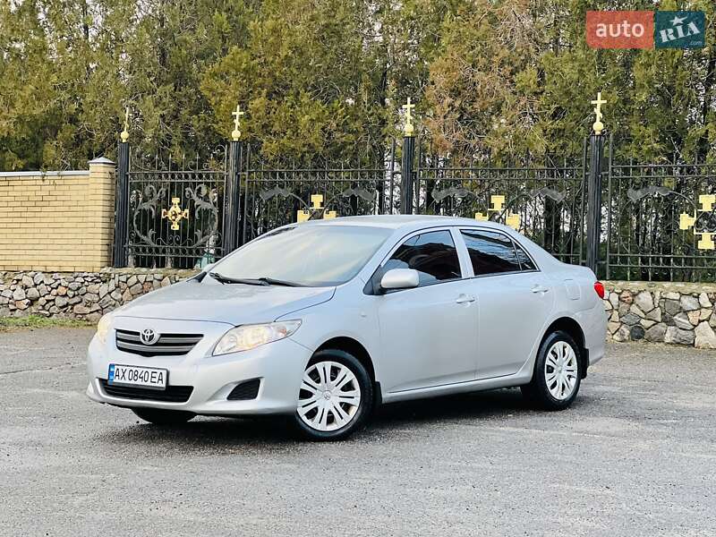 Седан Toyota Corolla 2009 в Харькове