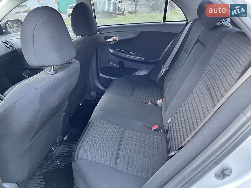 Седан Toyota Corolla 2009 в Харькове