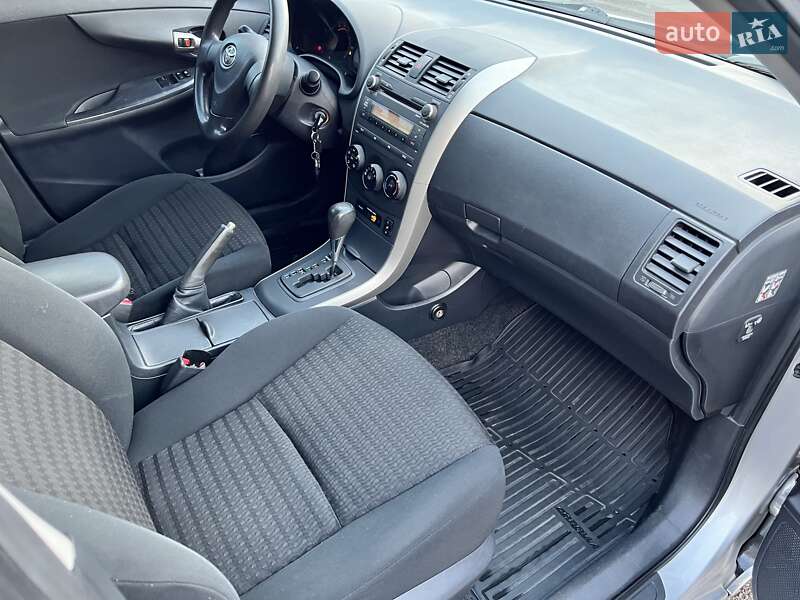 Седан Toyota Corolla 2009 в Харькове