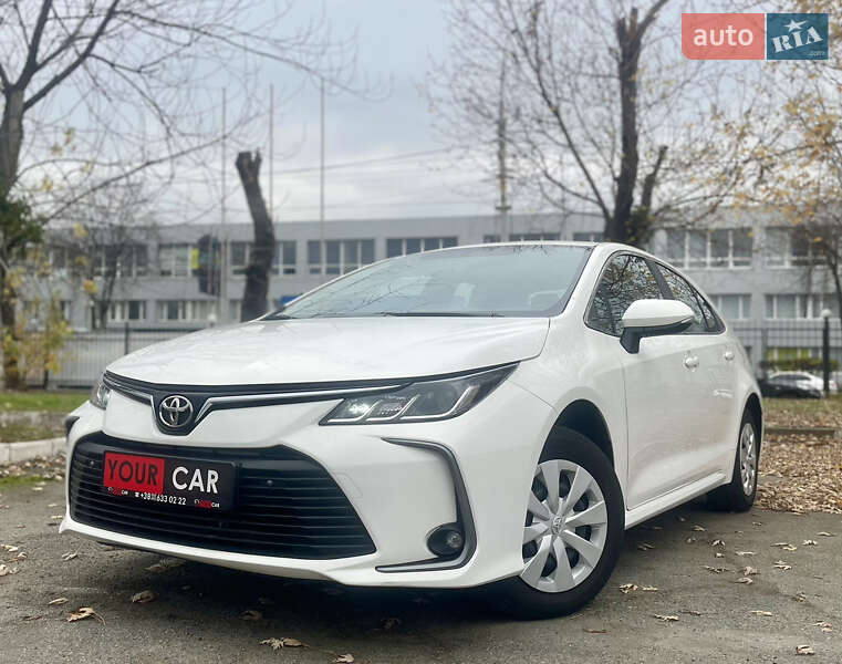 Седан Toyota Corolla 2020 в Києві