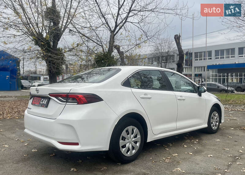 Седан Toyota Corolla 2020 в Києві