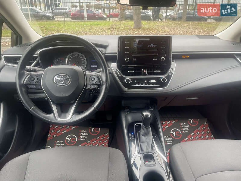 Седан Toyota Corolla 2020 в Києві
