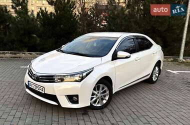 Седан Toyota Corolla 2013 в Харкові
