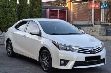 Седан Toyota Corolla 2015 в Харькове