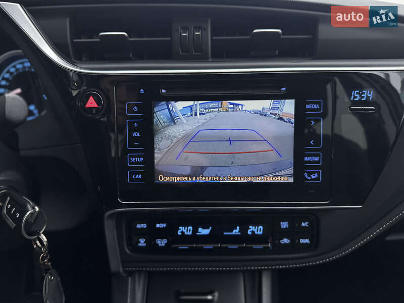 Седан Toyota Corolla 2018 в Киеве