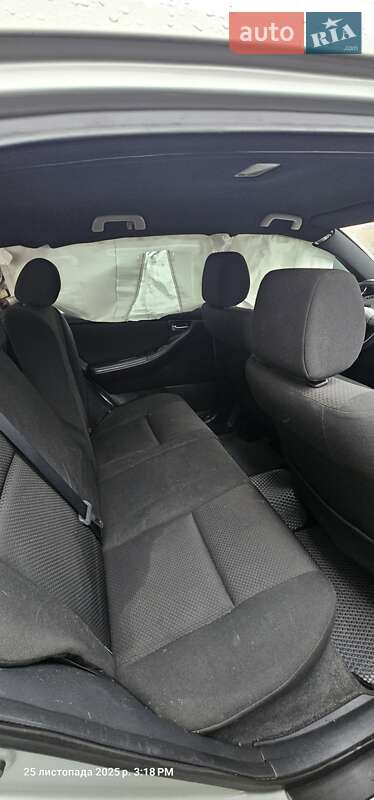 Хетчбек Toyota Corolla 2005 в Луцьку