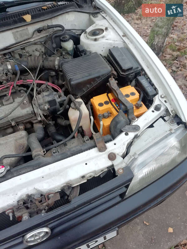 Ліфтбек Toyota Corolla 1992 в Кривому Розі фото 21 Ліфтбек Toyota Corolla 1992 в Кривому Розі