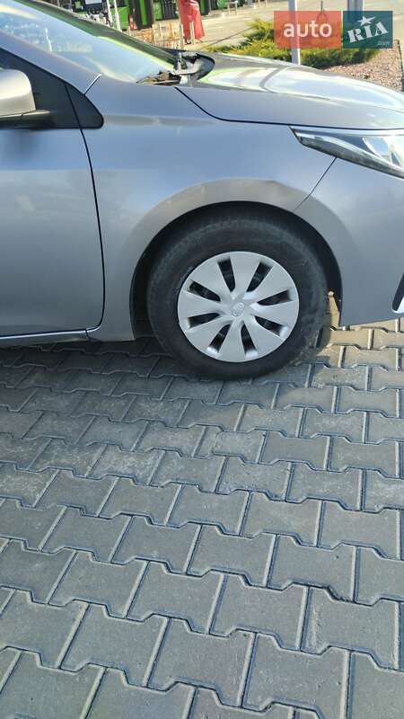 Седан Toyota Corolla 2018 в Кременчуці