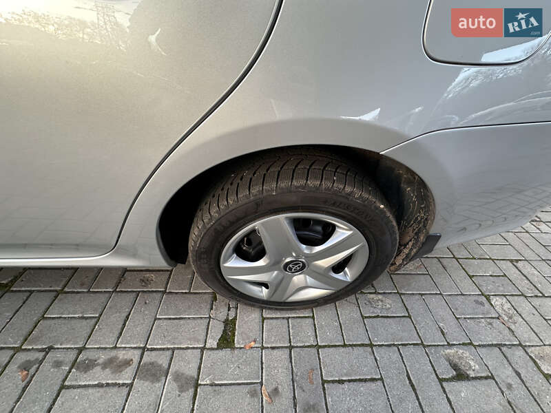 Седан Toyota Corolla 2007 в Днепре