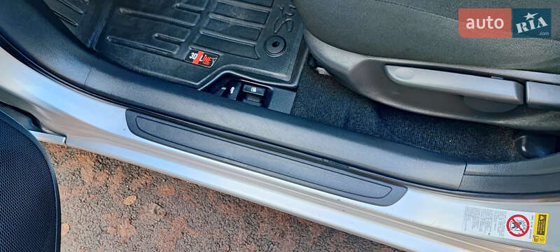 Седан Toyota Corolla 2007 в Днепре