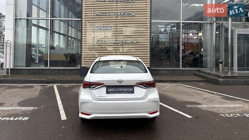 Седан Toyota Corolla 2024 в Білій Церкві