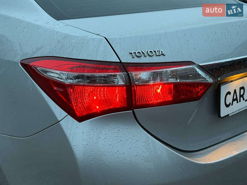 Седан Toyota Corolla 2015 в Стрию фото 11 Седан Toyota Corolla 2015 в Стрию