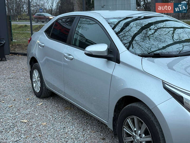 Седан Toyota Corolla 2015 в Стрию фото 19 Седан Toyota Corolla 2015 в Стрию