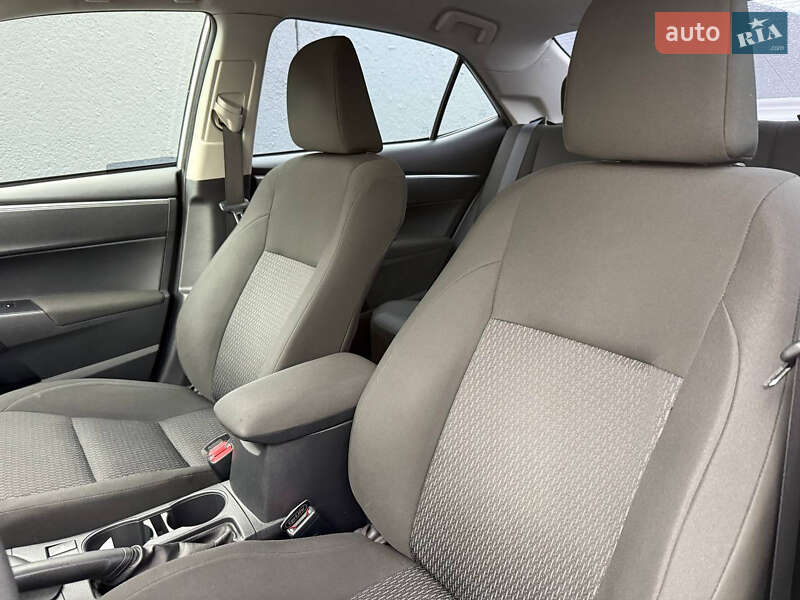 Седан Toyota Corolla 2015 в Стрию фото 25 Седан Toyota Corolla 2015 в Стрию