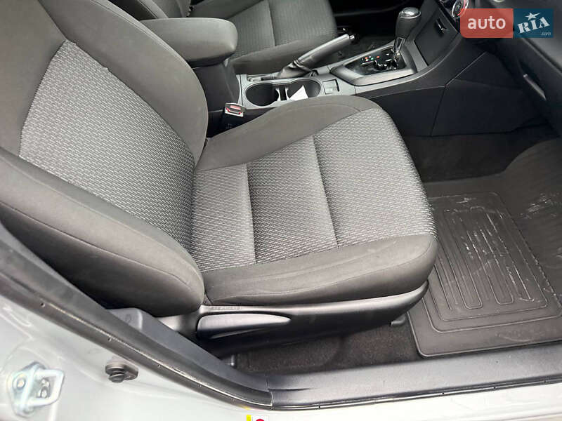 Седан Toyota Corolla 2015 в Стрию фото 41 Седан Toyota Corolla 2015 в Стрию