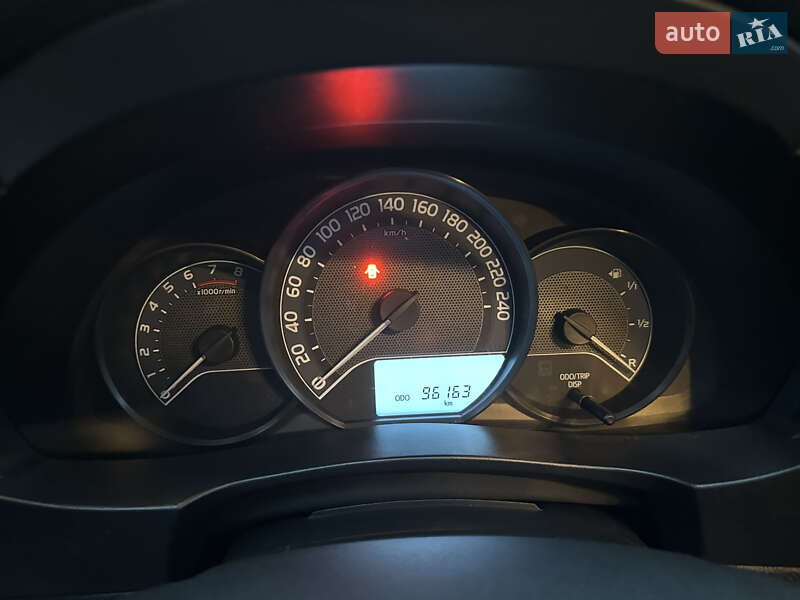 Седан Toyota Corolla 2014 в Києві