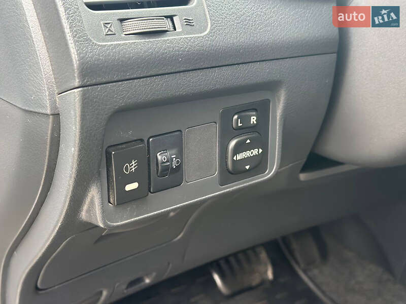 Седан Toyota Corolla 2007 в Дніпрі фото 18 Седан Toyota Corolla 2007 в Дніпрі