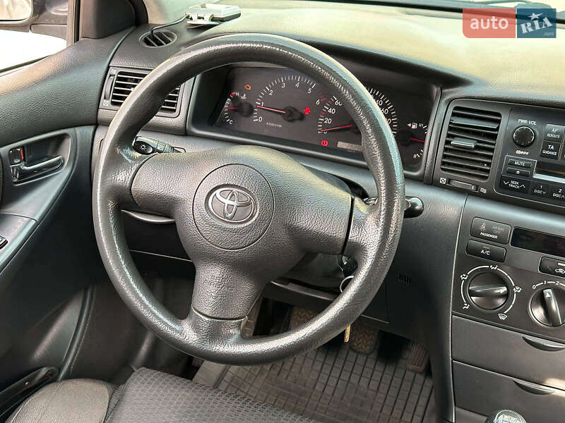 Хетчбек Toyota Corolla 2005 в Одесі