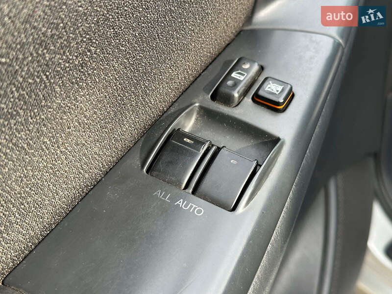 Хетчбек Toyota Corolla 2005 в Одесі