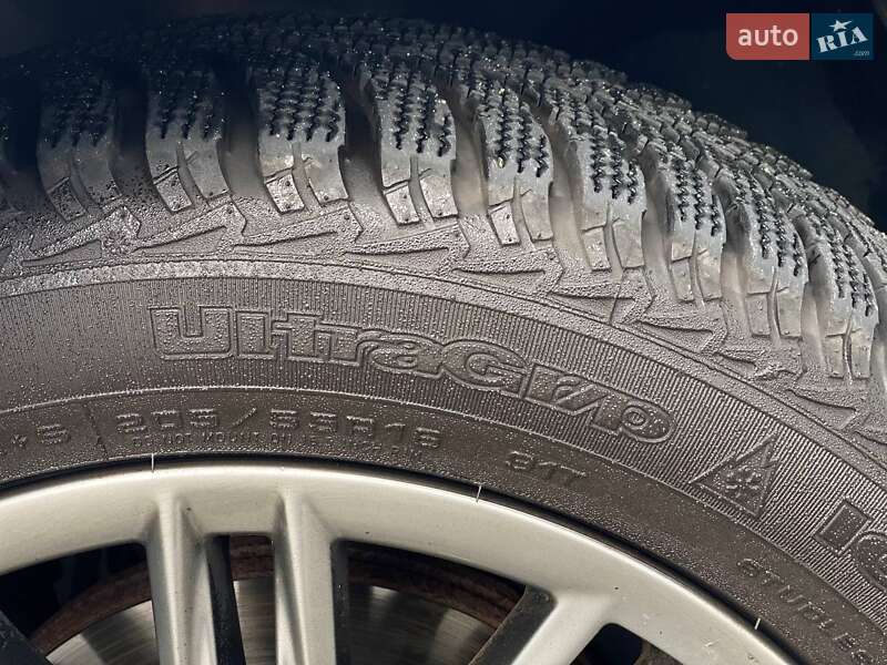 Седан Toyota Corolla 2017 в Киеве