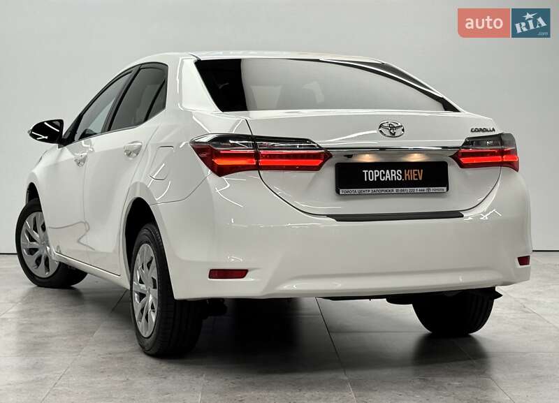 Седан Toyota Corolla 2017 в Києві