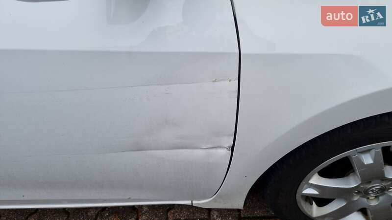 Седан Toyota Corolla 2014 в Харькове