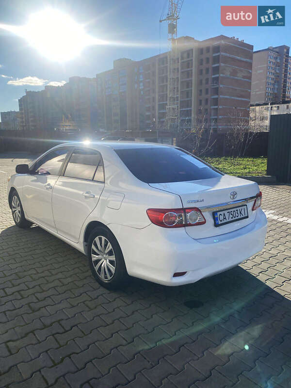 Седан Toyota Corolla 2012 в Одесі