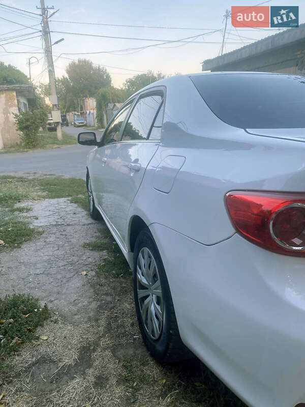 Седан Toyota Corolla 2012 в Одесі