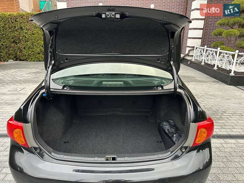 Седан Toyota Corolla 2008 в Києві