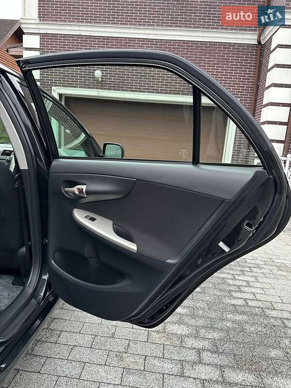 Седан Toyota Corolla 2008 в Києві