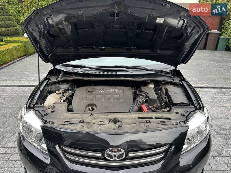 Седан Toyota Corolla 2008 в Києві