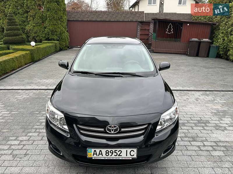 Седан Toyota Corolla 2008 в Києві