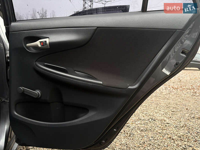 Седан Toyota Corolla 2008 в Харькове