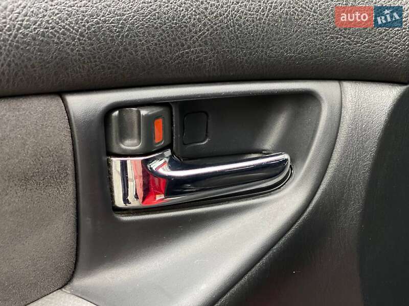 Хетчбек Toyota Corolla 2007 в Києві фото 21 Хетчбек Toyota Corolla 2007 в Києві