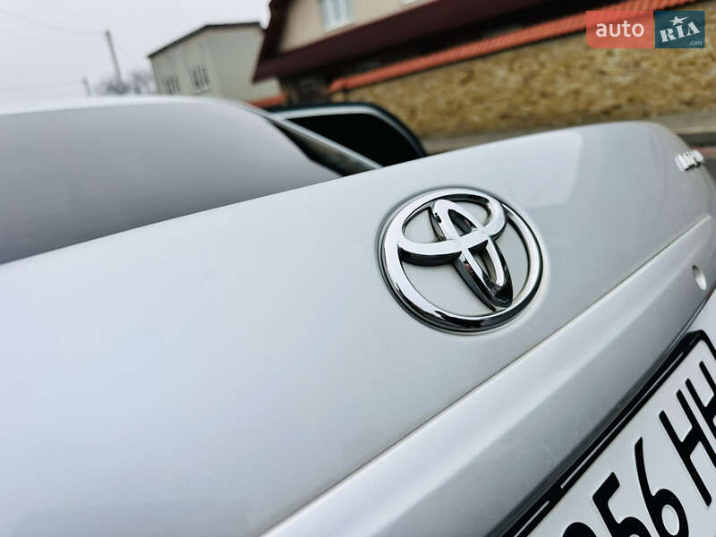 Седан Toyota Corolla 2008 в Грушево